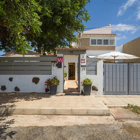 Landhuis Solo Adultos, Tuneras La Oliva