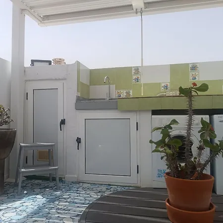 Solo Adultos, Tuneras Landhuis