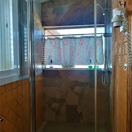 Solo Adultos, Tuneras Landsted La Oliva