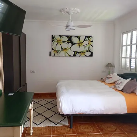 Landhuis Solo Adultos, Tuneras *