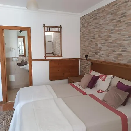 Solo Adultos, Tuneras Landhaus *