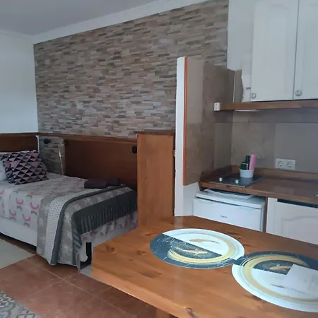 Solo Adultos, Tuneras Landhaus *