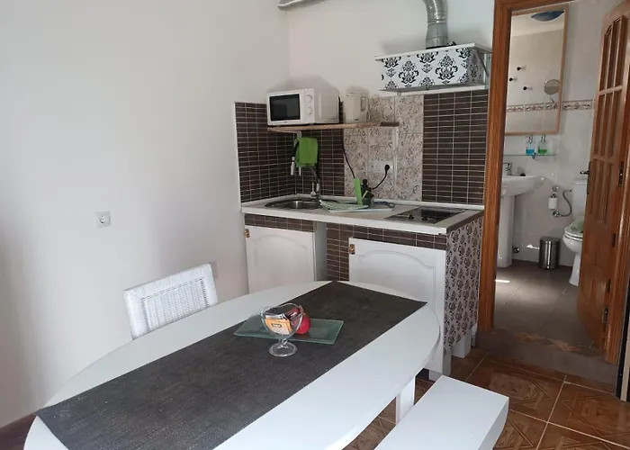 Solo Adultos, Tuneras منزل ريفي