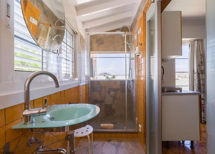 Solo Adultos, Tuneras * لا أوليفا