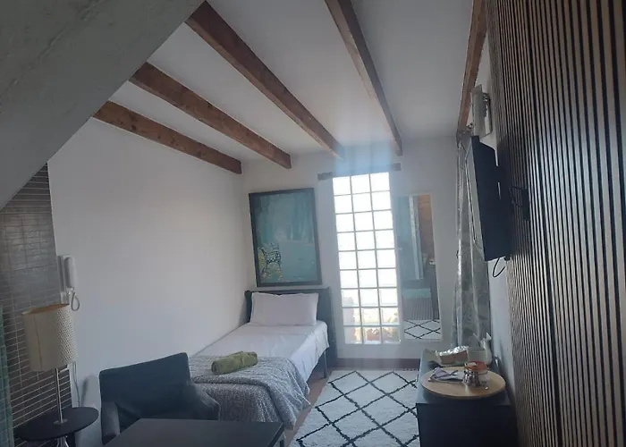 Solo Adultos, Tuneras * لا أوليفا